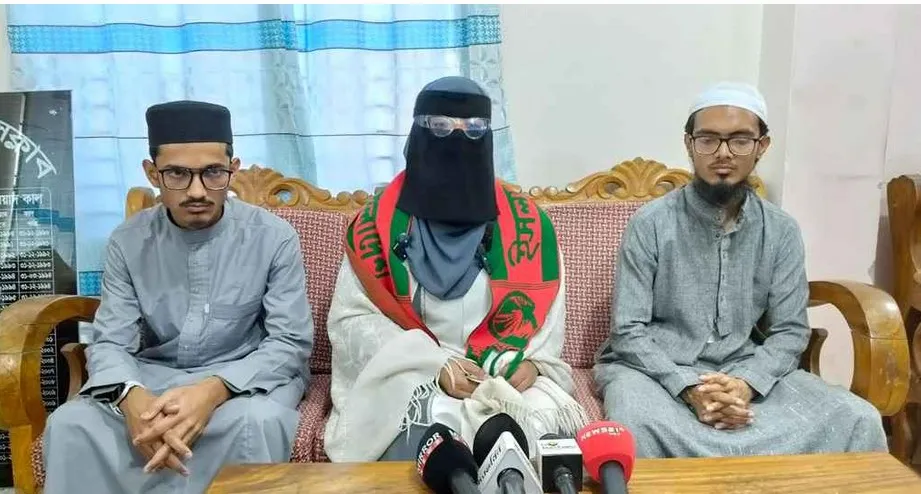 ভোলায় হাত পাখার নারী কর্মীদের ওপর জামায়াতের হামলা, আহত ৩